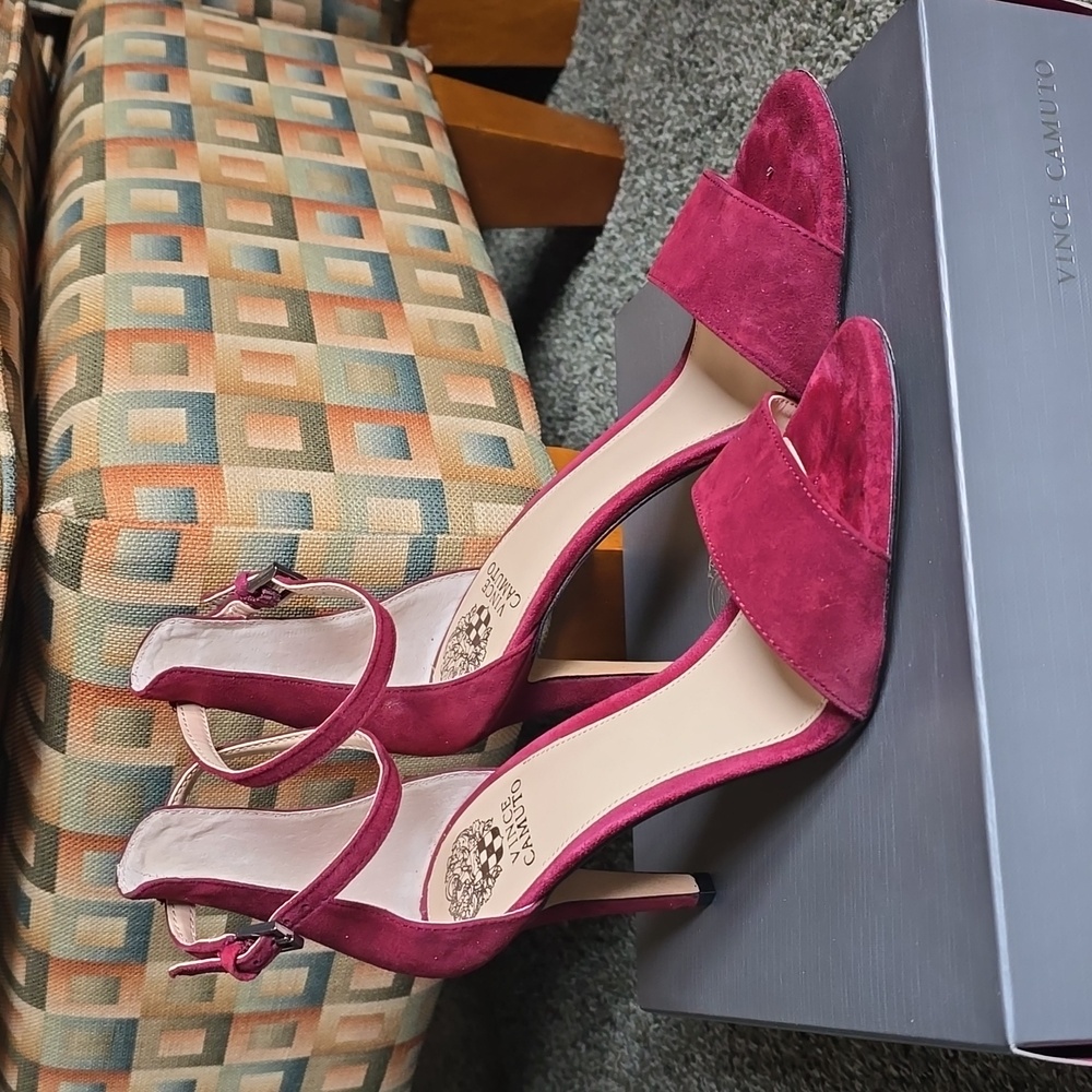 Vince Camuto Chianti True Suede Burgundy Heels